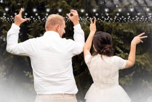 Fotograf nunta Bucuresti Adrian Blaj nunta g married couple on their wedding party 1024x689 1